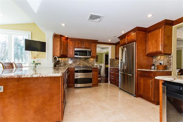 11 Tanglewood Road Needham, MA 02494 - Photo 7 of 29