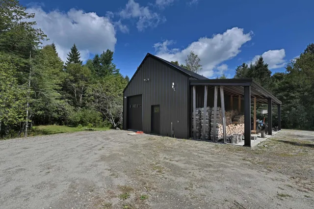 $1,200,000 | 420 Steendom Lane, Lyndonville, VT 05851