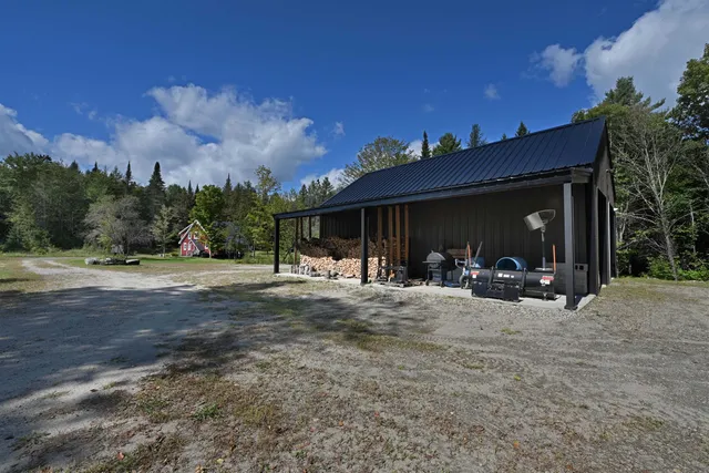 $1,200,000 | 420 Steendom Lane, Lyndonville, VT 05851