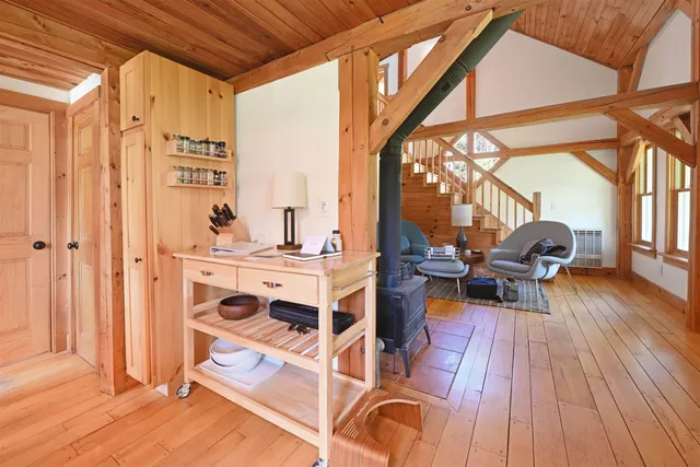 $1,200,000 | 420 Steendom Lane, Lyndonville, VT 05851