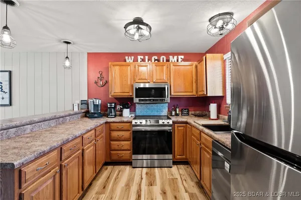 $295,000 | 611 Lazy Days Road, Unit D7, Osage Beach, MO 65065
