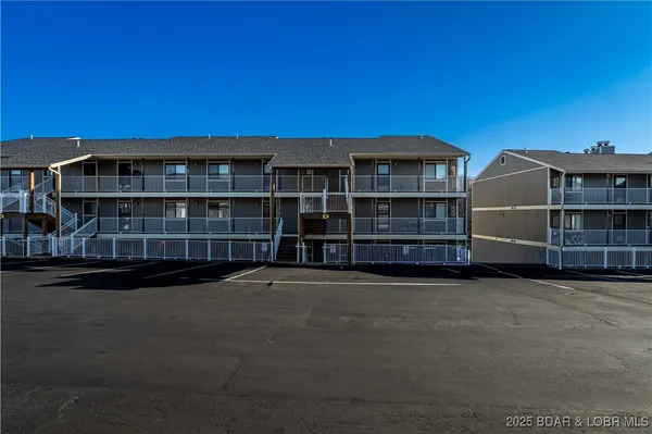 $295,000 | 611 Lazy Days Road, Unit D7, Osage Beach, MO 65065