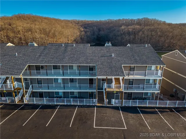 $335,000 | 611 Lazy Days Road, Unit D7, Osage Beach, MO 65065