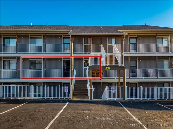 $295,000 | 611 Lazy Days Road, Unit D7, Osage Beach, MO 65065