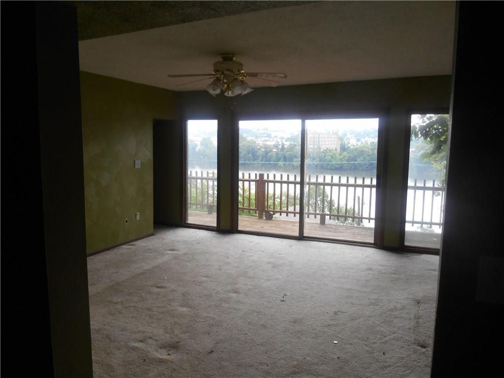 165 Freeport Road Creighton, PA 15030 - Photo 3 of 17