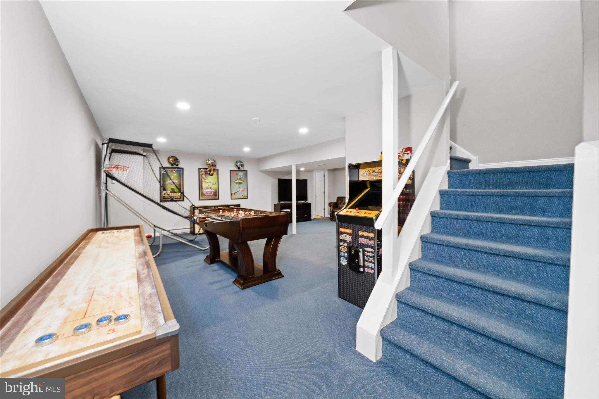 716 Regency Hill Road Hockessin, DE 19707 - Photo 52 of 73 a living room with furniture and a wooden floor