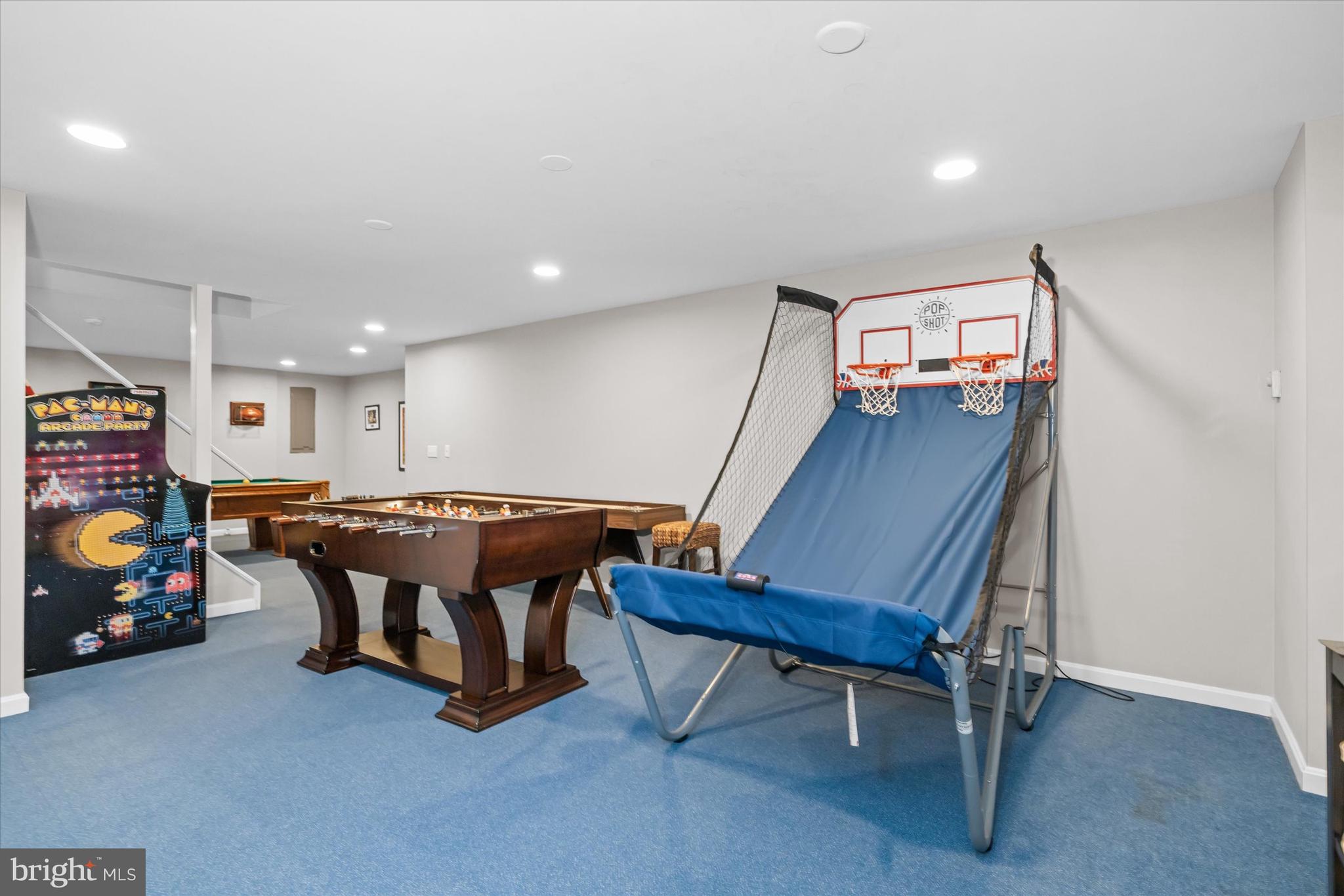 716 Regency Hill Road Hockessin, DE 19707 - Photo 55 of 73 a roof deck with table and chairs