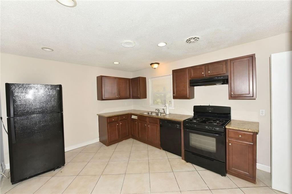 2246 Whites Mill Road Decatur, GA 30032 - Photo 6 of 10