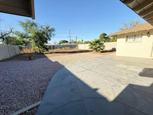 $1,995 | 1049 East 2nd Avenue, Mesa, AZ 85204