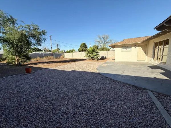 $1,995 | 1049 East 2nd Avenue, Mesa, AZ 85204