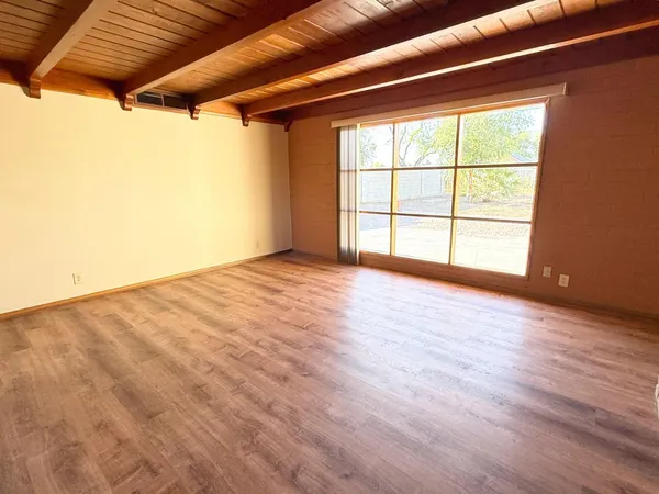 $1,995 | 1049 East 2nd Avenue, Mesa, AZ 85204