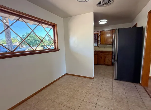 $1,995 | 1049 East 2nd Avenue, Mesa, AZ 85204
