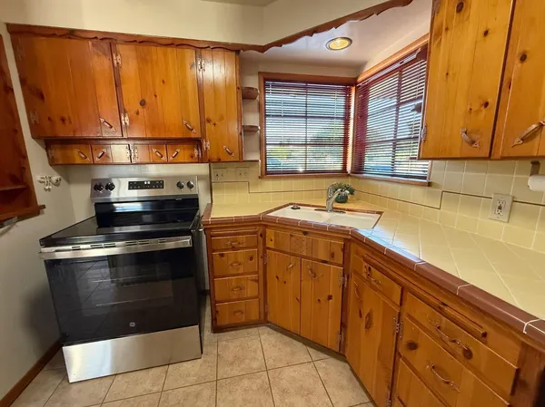 $1,995 | 1049 East 2nd Avenue, Mesa, AZ 85204