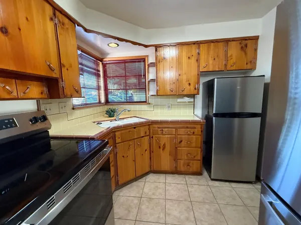 $1,995 | 1049 East 2nd Avenue, Mesa, AZ 85204