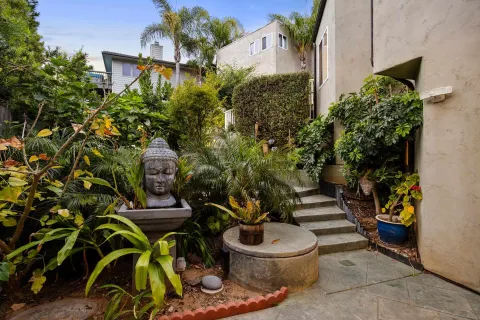 $2,900,000 | 1876 Sefton Place, San Diego, CA 92107