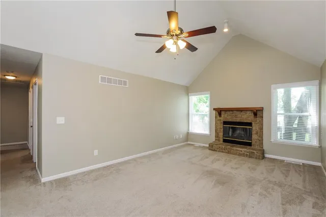 $2,240 | 4712 Halsey Street, Shawnee, KS 66216