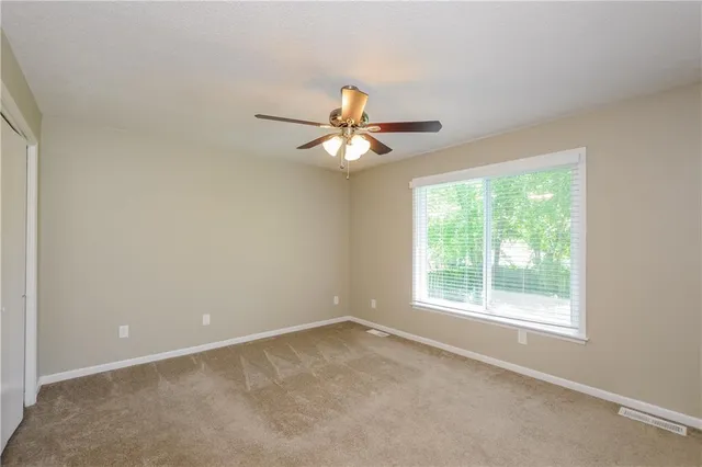 $2,240 | 4712 Halsey Street, Shawnee, KS 66216