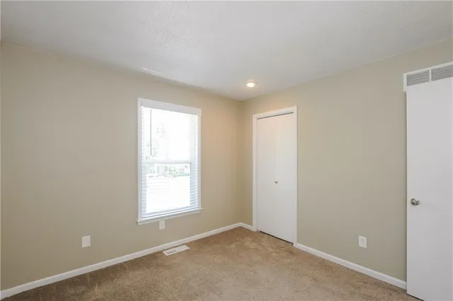 $2,240 | 4712 Halsey Street, Shawnee, KS 66216