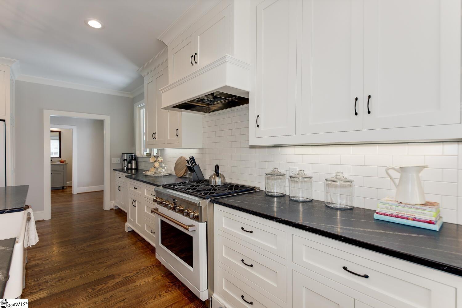 766 McKelvey Road Pelzer, SC 29669 - Photo 9 of 34