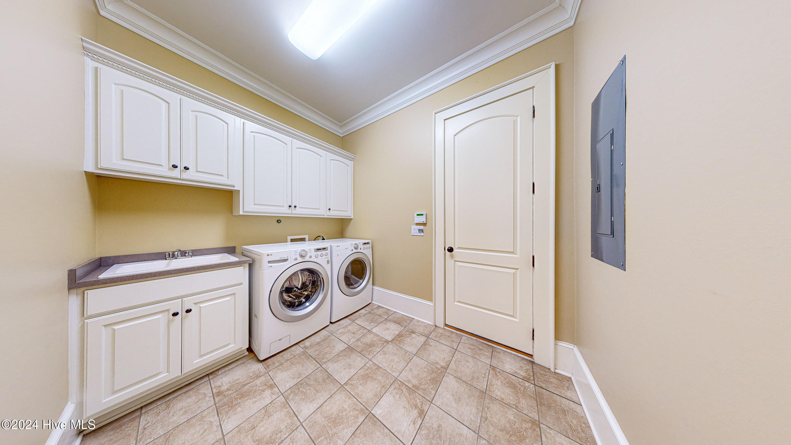448 Forrest Park Greenville, NC 27858 - Photo 29 of 55 Laundry Room