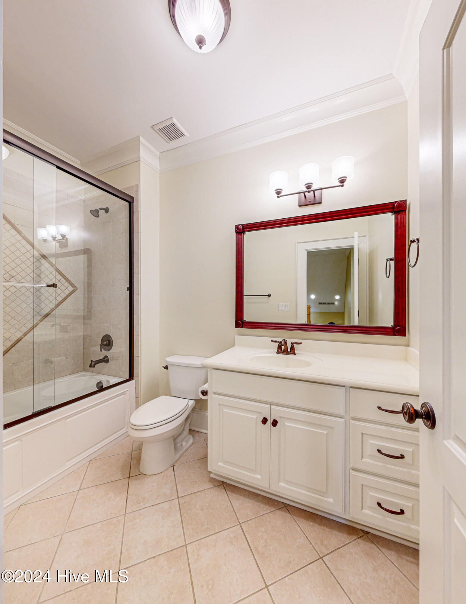 448 Forrest Park Greenville, NC 27858 - Photo 41 of 55 Upstairs Second Bathroom