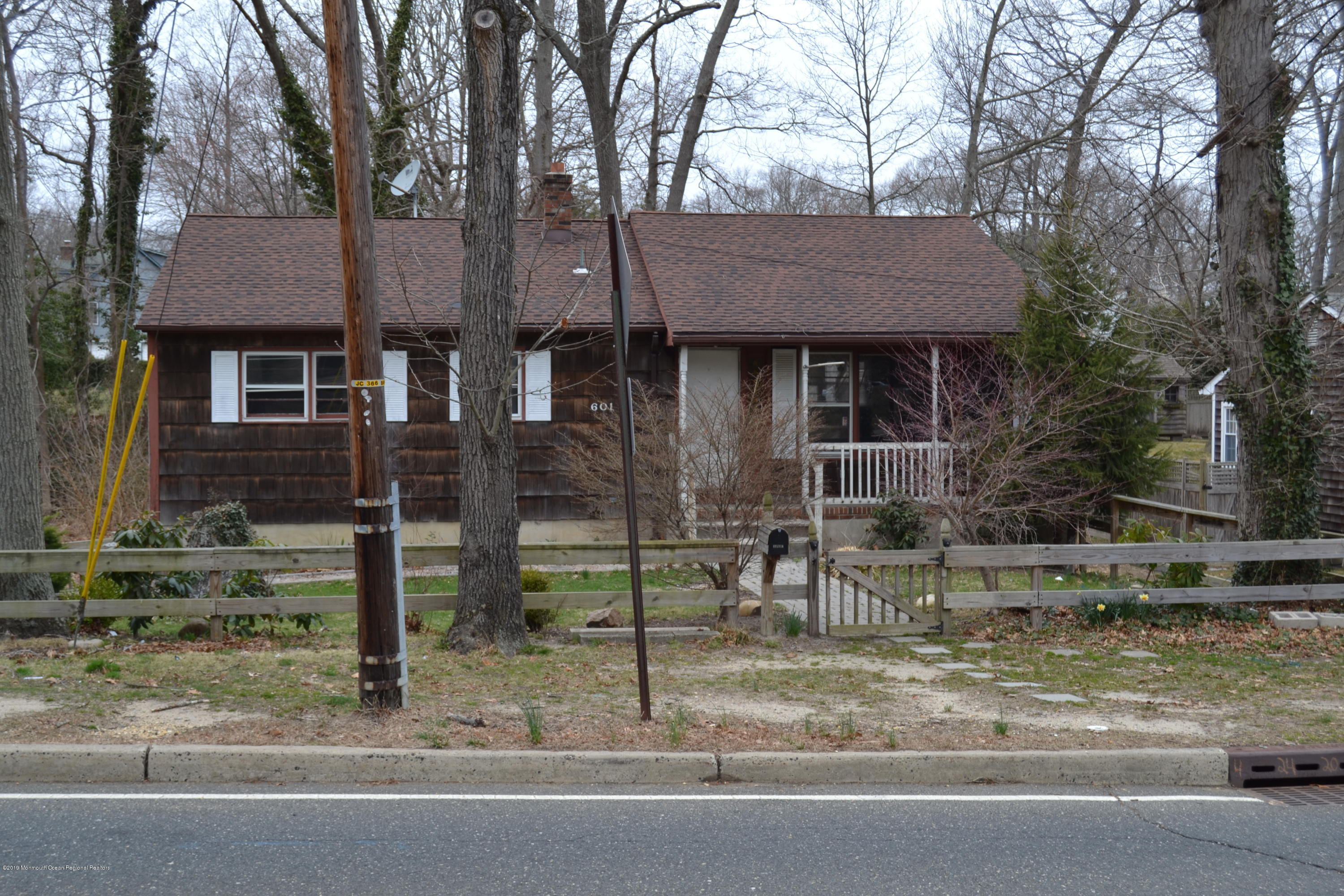 601 Old Bridge Road Brielle, NJ 08730 - Photo 1 of 20 DSC_0854