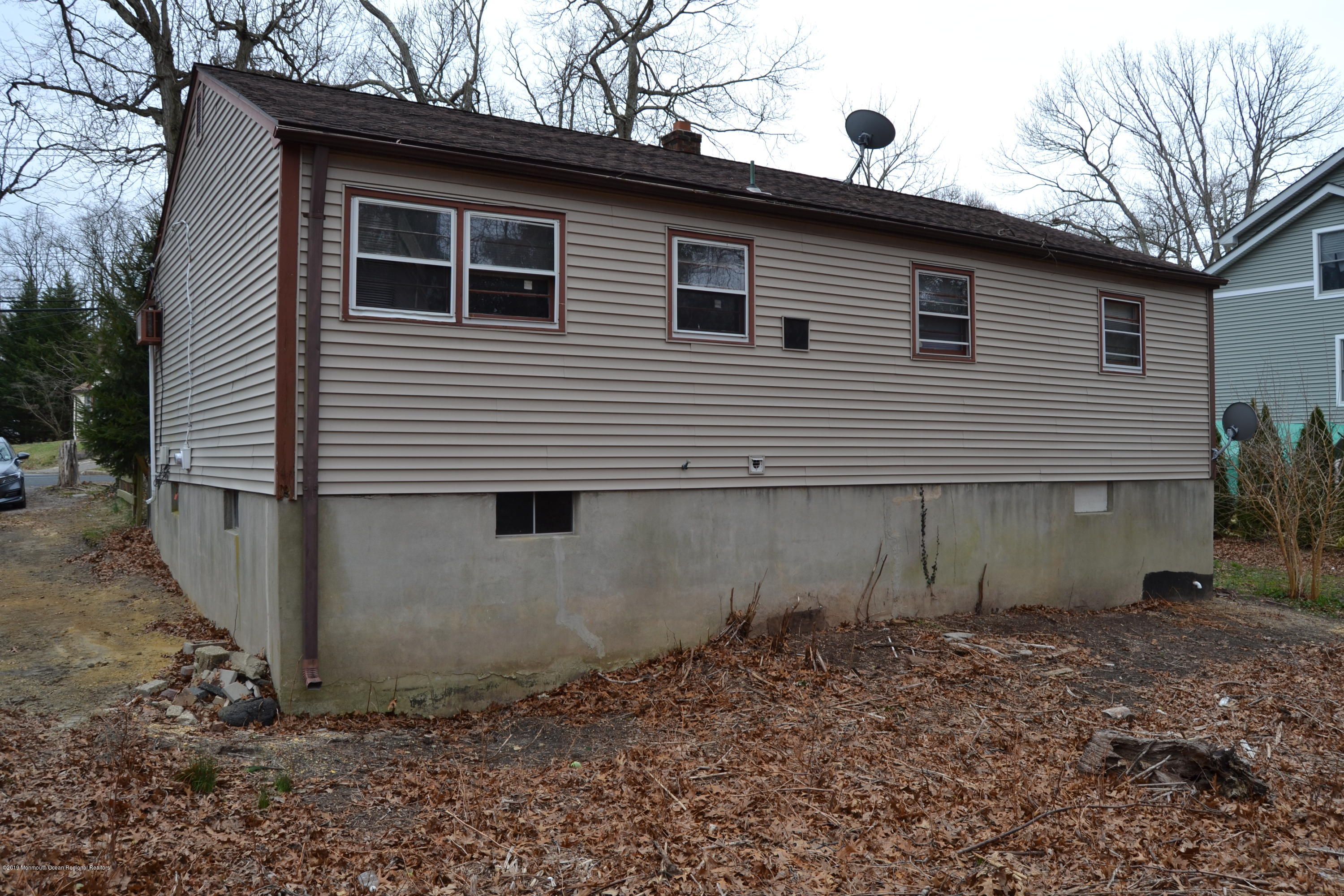 601 Old Bridge Road Brielle, NJ 08730 - Photo 3 of 20 DSC_0868