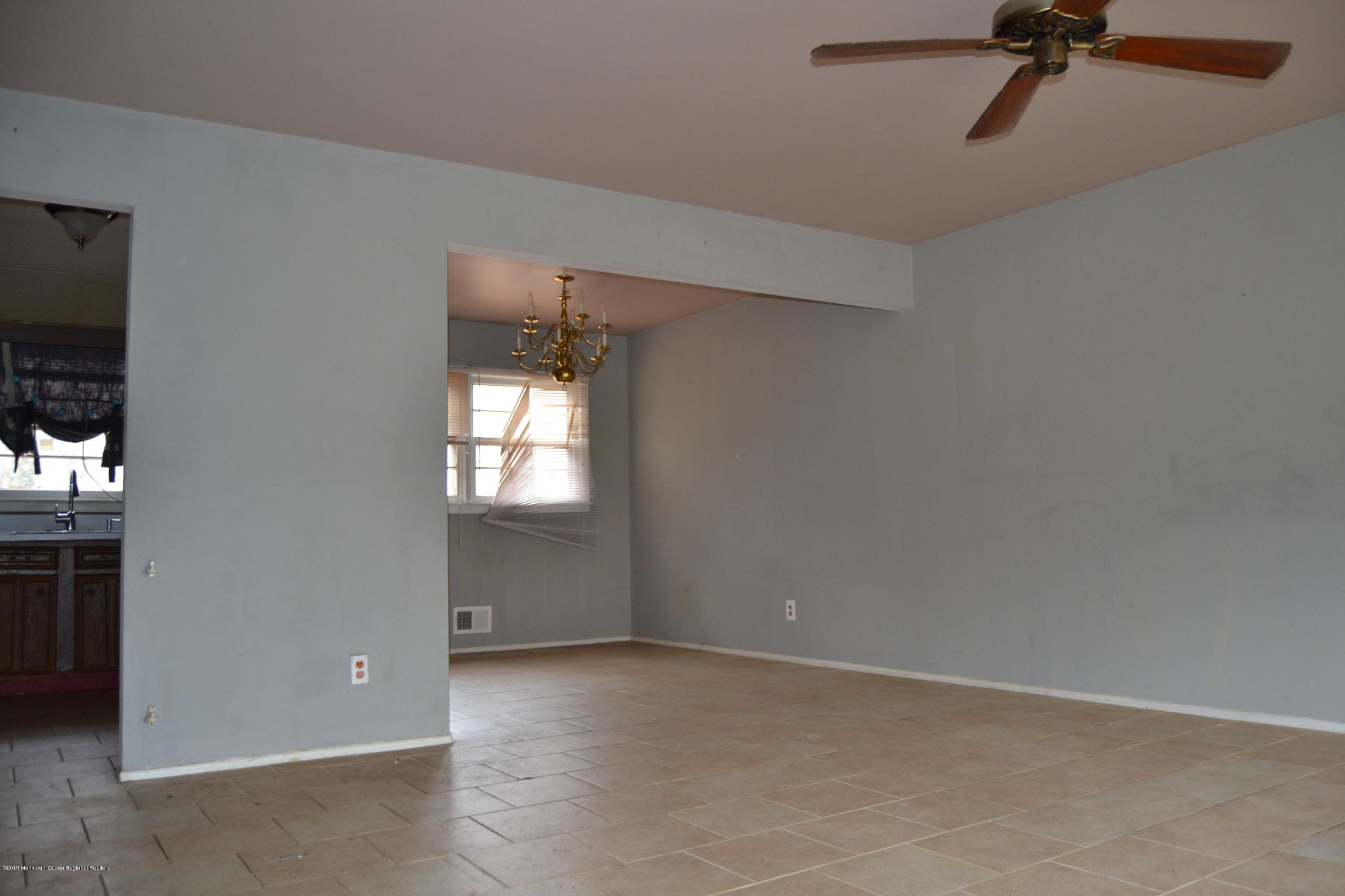 601 Old Bridge Road Brielle, NJ 08730 - Photo 4 of 20 DSC_0873