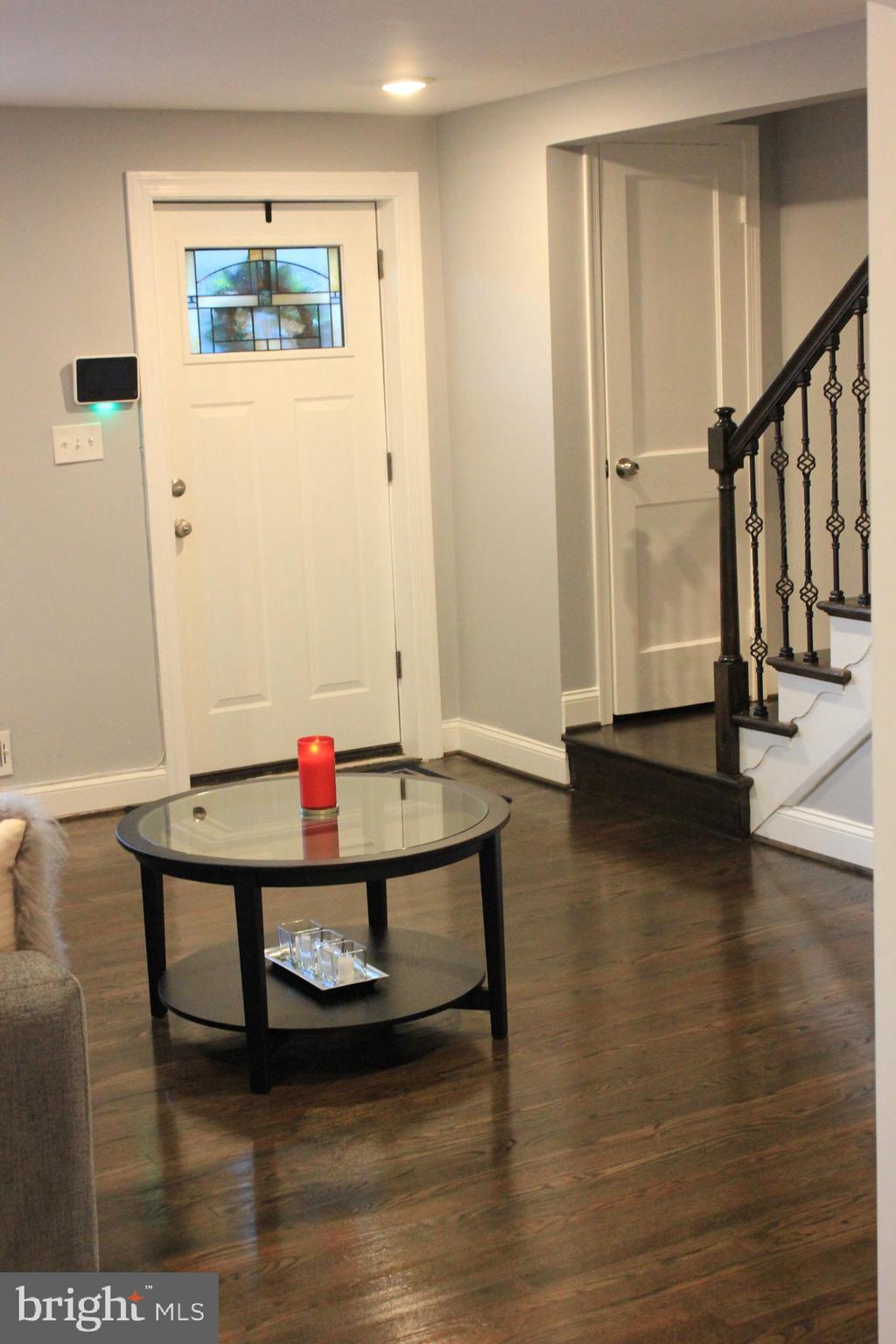 438 South Wickham Road Baltimore, MD 21229 - Photo 6 of 26