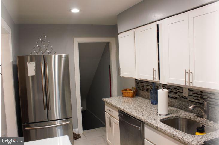438 South Wickham Road Baltimore, MD 21229 - Photo 10 of 26