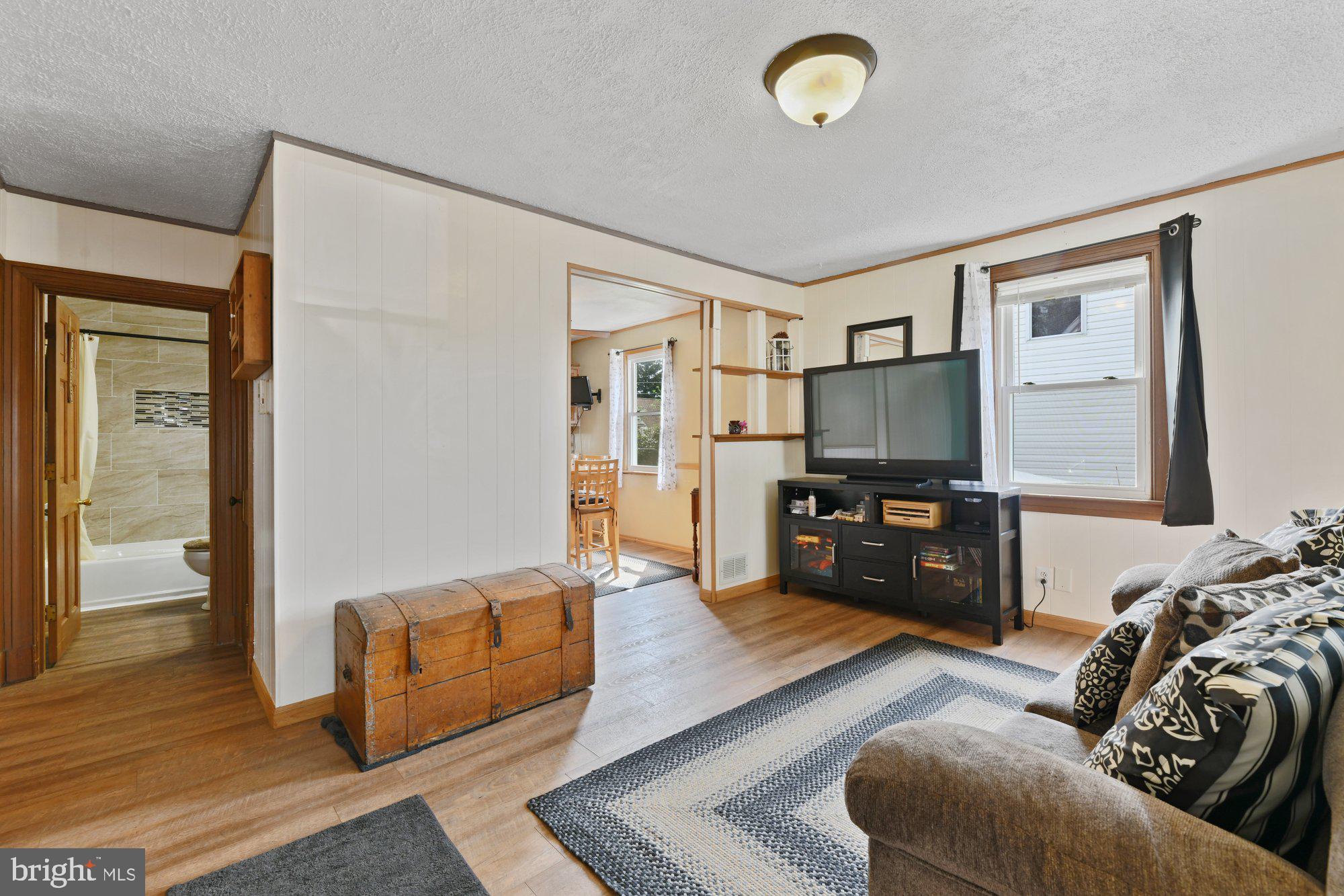 9 Plateau Road Baltimore, MD 21221 - Photo 3 of 30 Gallery Image 3