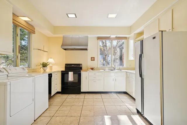 $1,295,000 | 33 Mountain Avenue, Woodstock, VT 05091