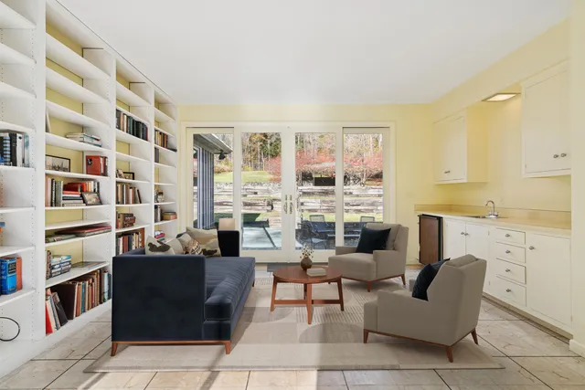 $1,295,000 | 33 Mountain Avenue, Woodstock, VT 05091