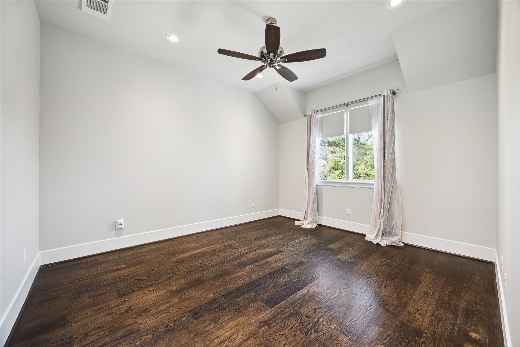 2117 Dickey Place Houston, TX 77019 - Photo 39 of 50