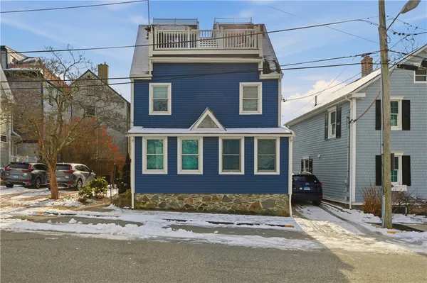 $3,200 | 7 Bacheller Street, Newport, RI 02840