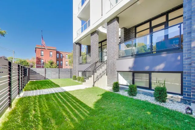 $650,000 | 2456 West Cortez Street, Unit 2E, Chicago, IL 60622