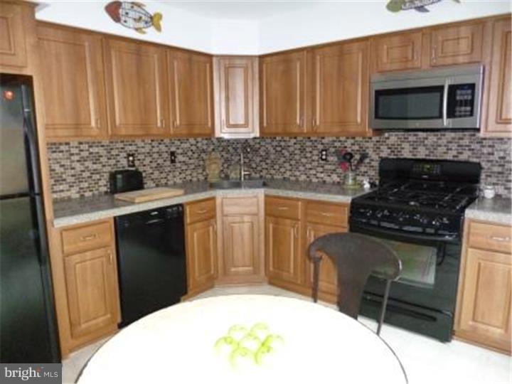37 G Melrose Road Princeton, NJ 08540 - Photo 8 of 25 Gallery Image 8