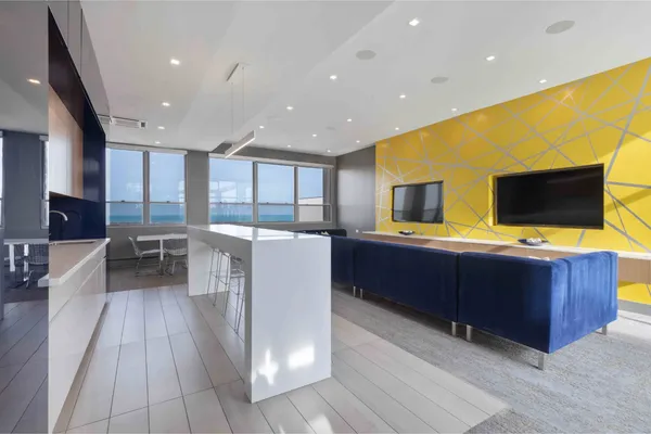 $3,697 | 420 West Belmont Avenue, Unit 23E, Chicago, IL 60657