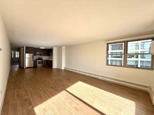 $3,697 | 420 West Belmont Avenue, Unit 23E, Chicago, IL 60657