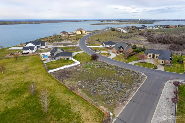 $239,500 | 7741 Dune Lake Road Southeast, Moses Lake, WA 98837