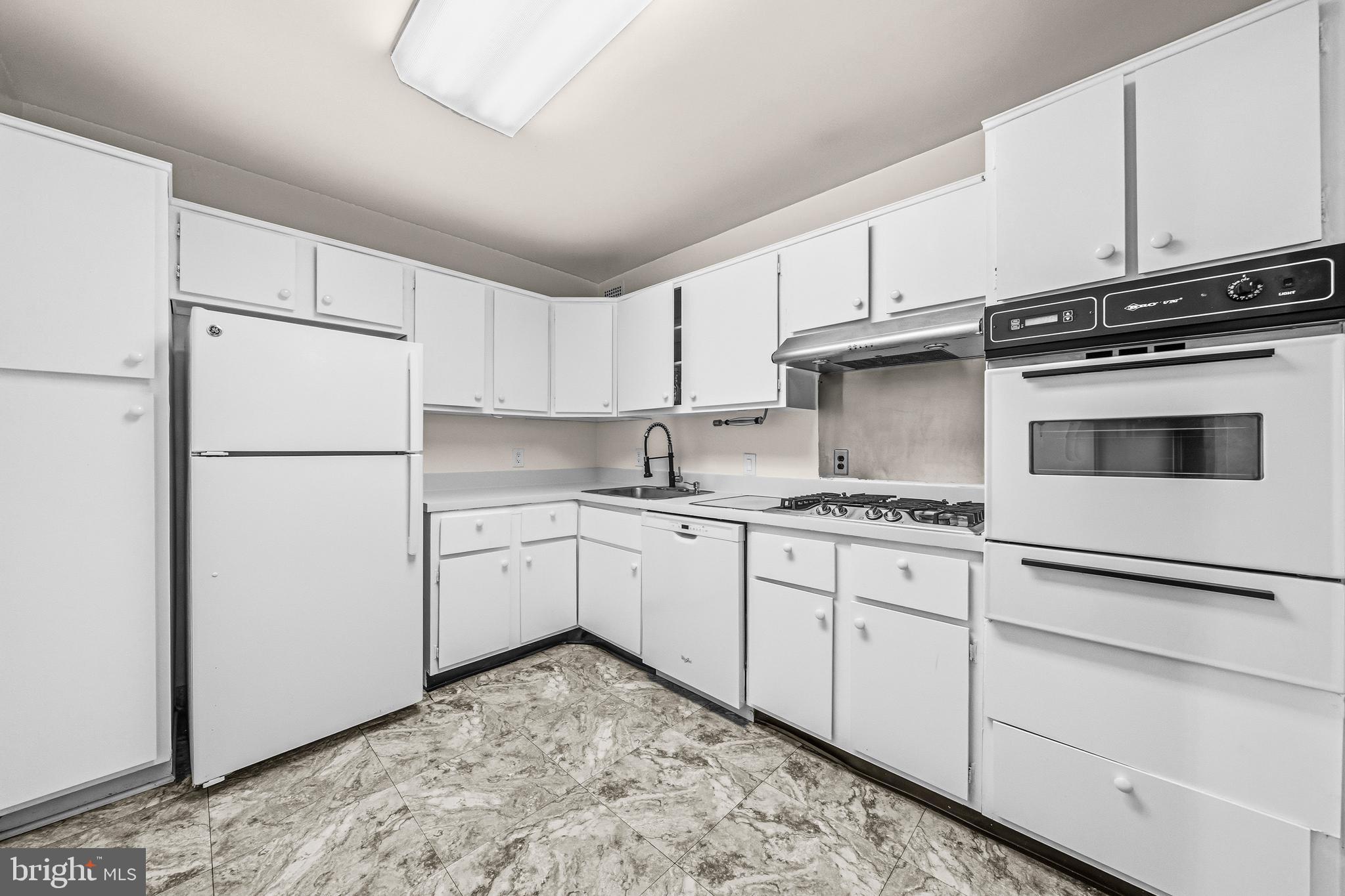 5101 River Road, Unit 1103 Bethesda, MD 20816 - Photo 26 of 54