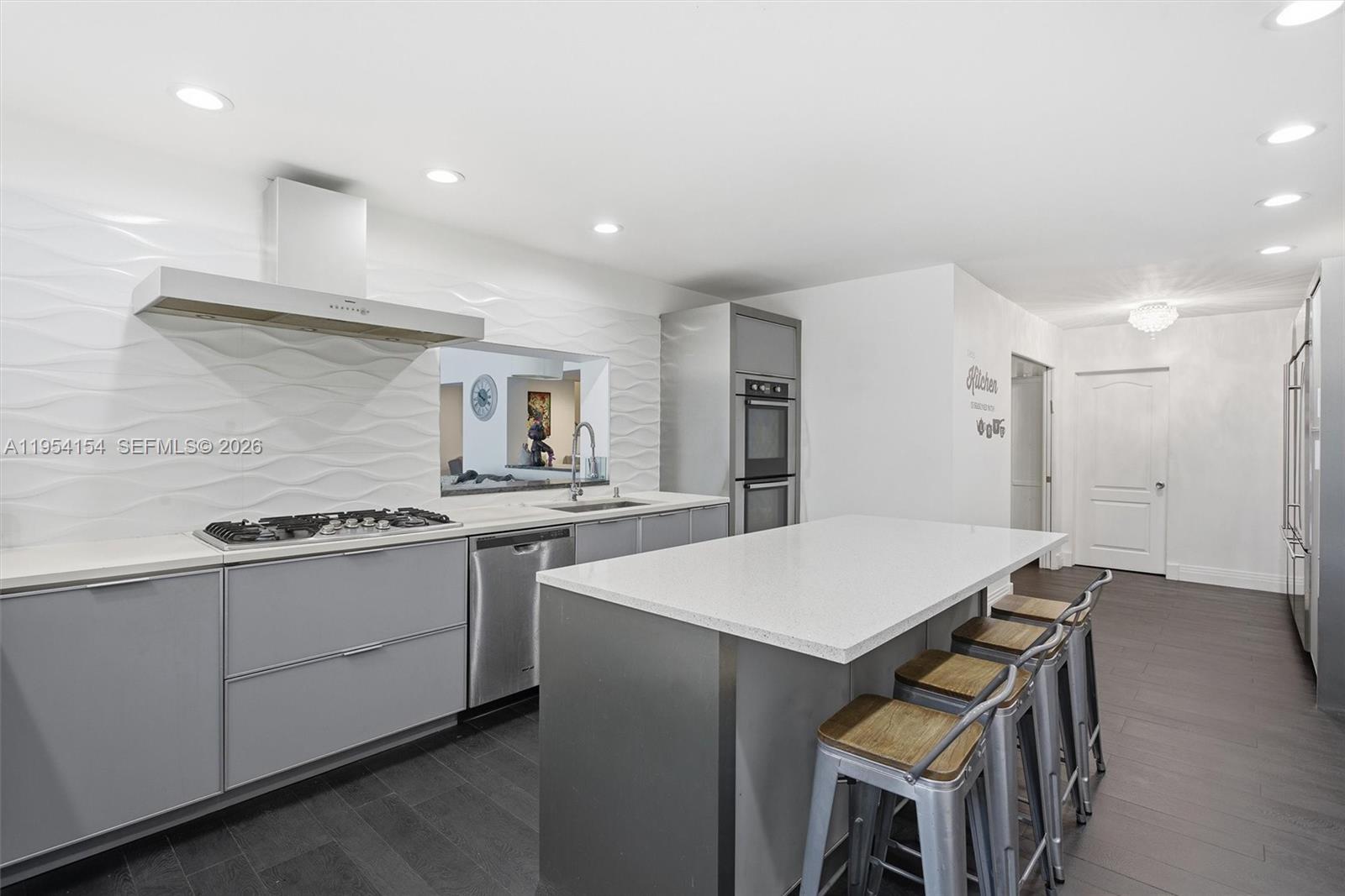 1895 Northeast 118th Road North Miami, FL 33181 - Photo 22 of 56