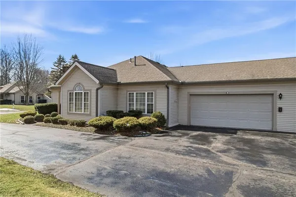 $235,000 | 76 Stone Ridge Boulevard, Hermitage, PA 16148