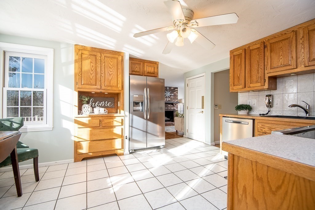 118 Mendon Road Sutton, MA 01590 - Photo 7 of 39 Gallery Image 7