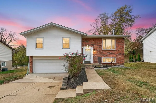 $249,900 | 2767 Tiara Drive, Arnold, MO 63010