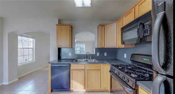 $1,950 | 512 Nelson Lane, College Station, TX 77840