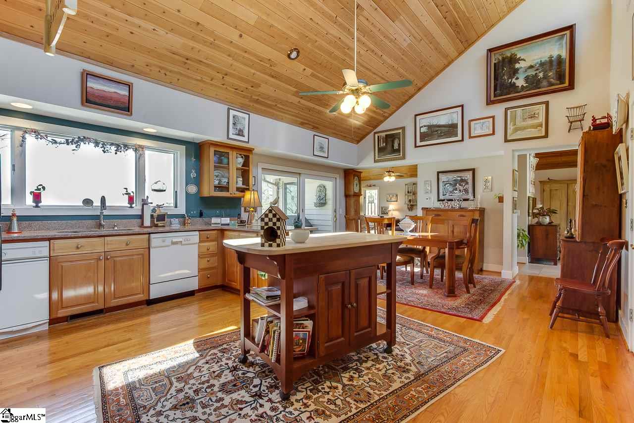 105 Old Altamont Ridge Road Greenville, SC 29609 - Photo 13 of 35