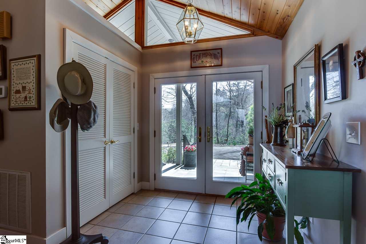 105 Old Altamont Ridge Road Greenville, SC 29609 - Photo 5 of 35