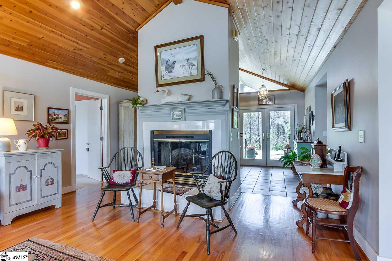 105 Old Altamont Ridge Road Greenville, SC 29609 - Photo 9 of 35