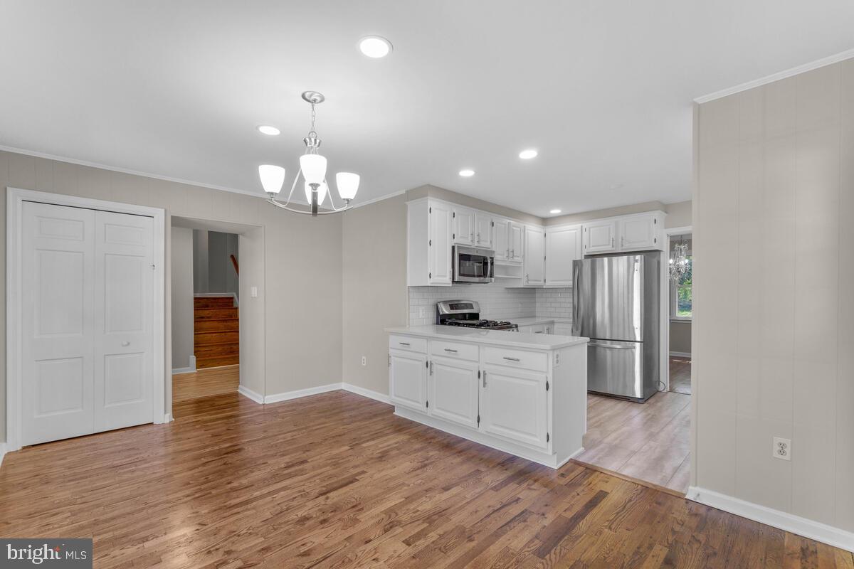 13302 Tamarack Road Silver Spring, MD 20904 - Photo 5 of 60 Kitchen Tablespace Area